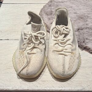 Women's KY athletic sneakers in Cream White size 6 1/2